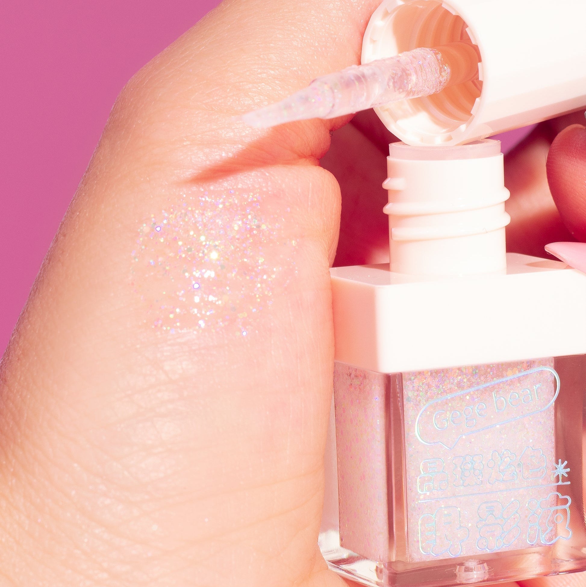 Gege Bear Crystal Liquid Eyeshadow