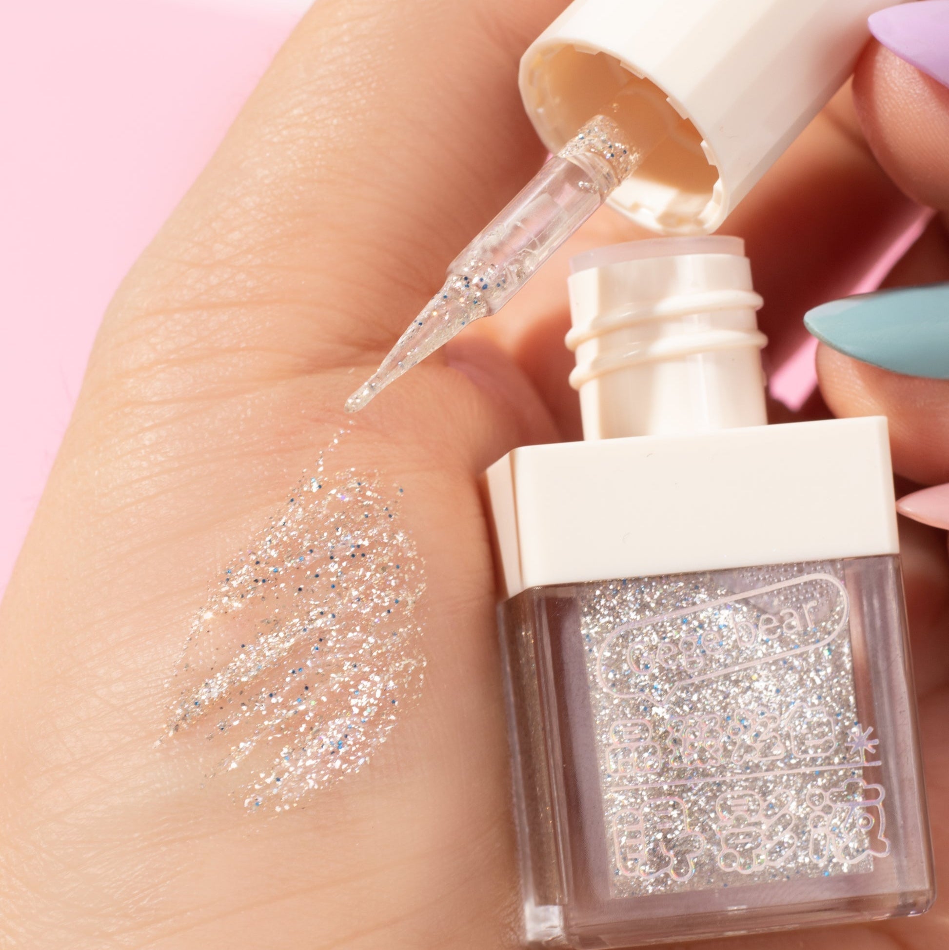 Gege Bear Crystal Liquid Eyeshadow
