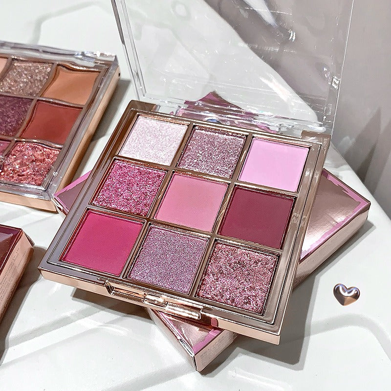 Gege Bear Nine Color Eyeshadow Palette