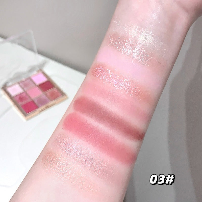 Gege Bear Nine Color Eyeshadow Palette